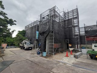 Y邸新築工事　定例・吹付塗装サンプル確認